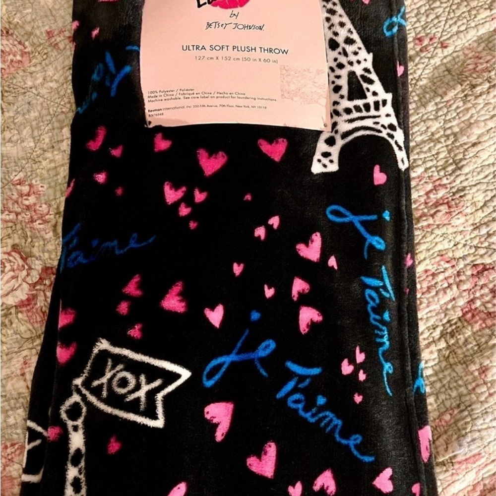 SOLD Betsey Johnson Ultra Soft Plush Throw with Eiffel Tower and Heart Design